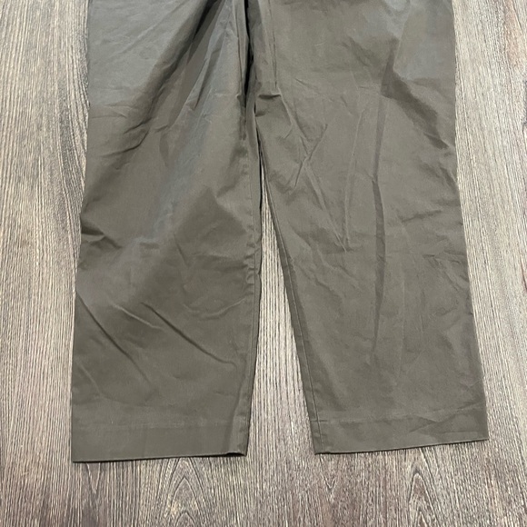 Express Ankle Pants Straight Leg Pleated Front Trousers  Pockets Green Size 14R - Picture 12 of 13